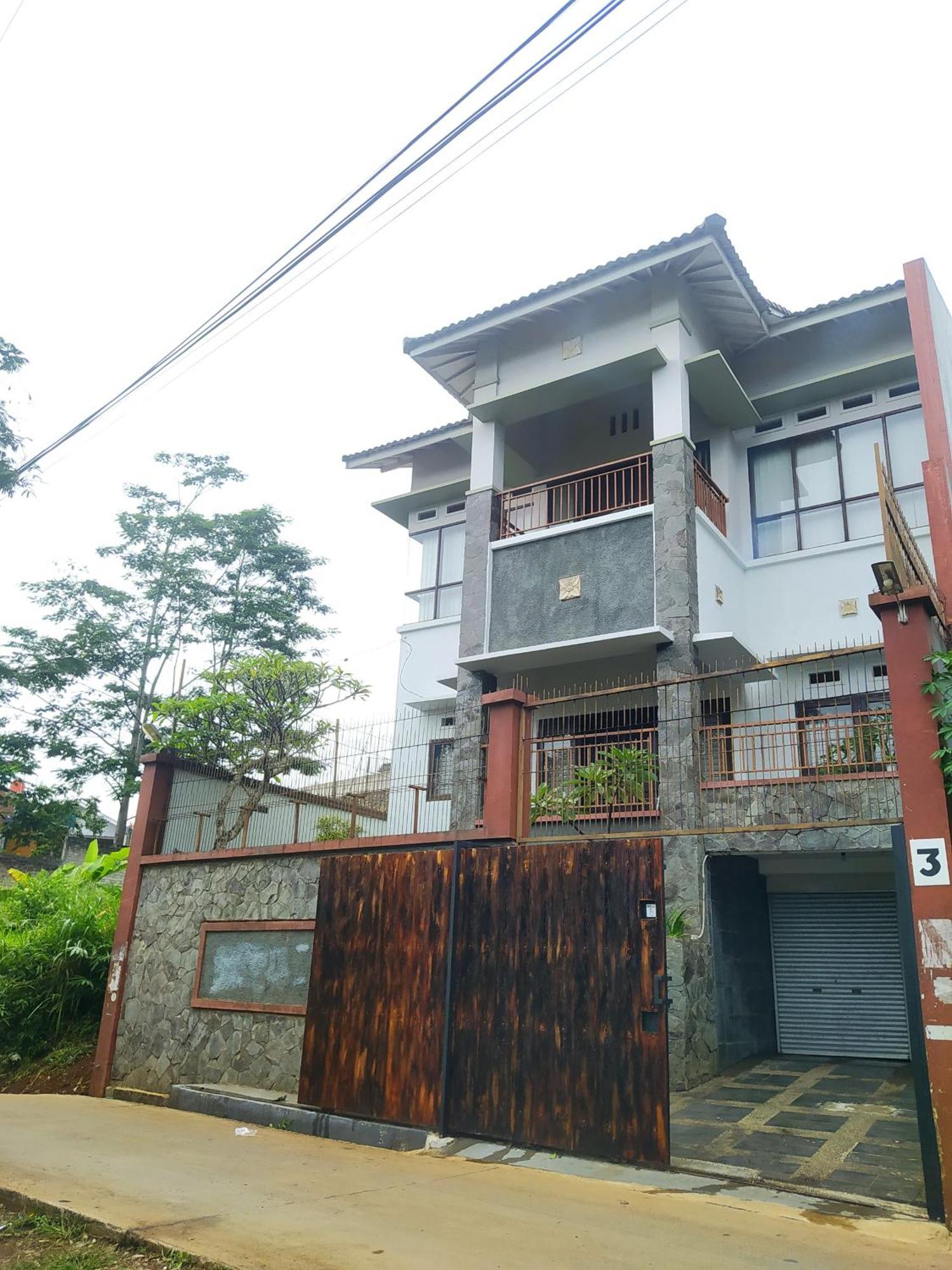 Villa Padasuka Raisa By Grorental บันดุง ภายนอก รูปภาพ