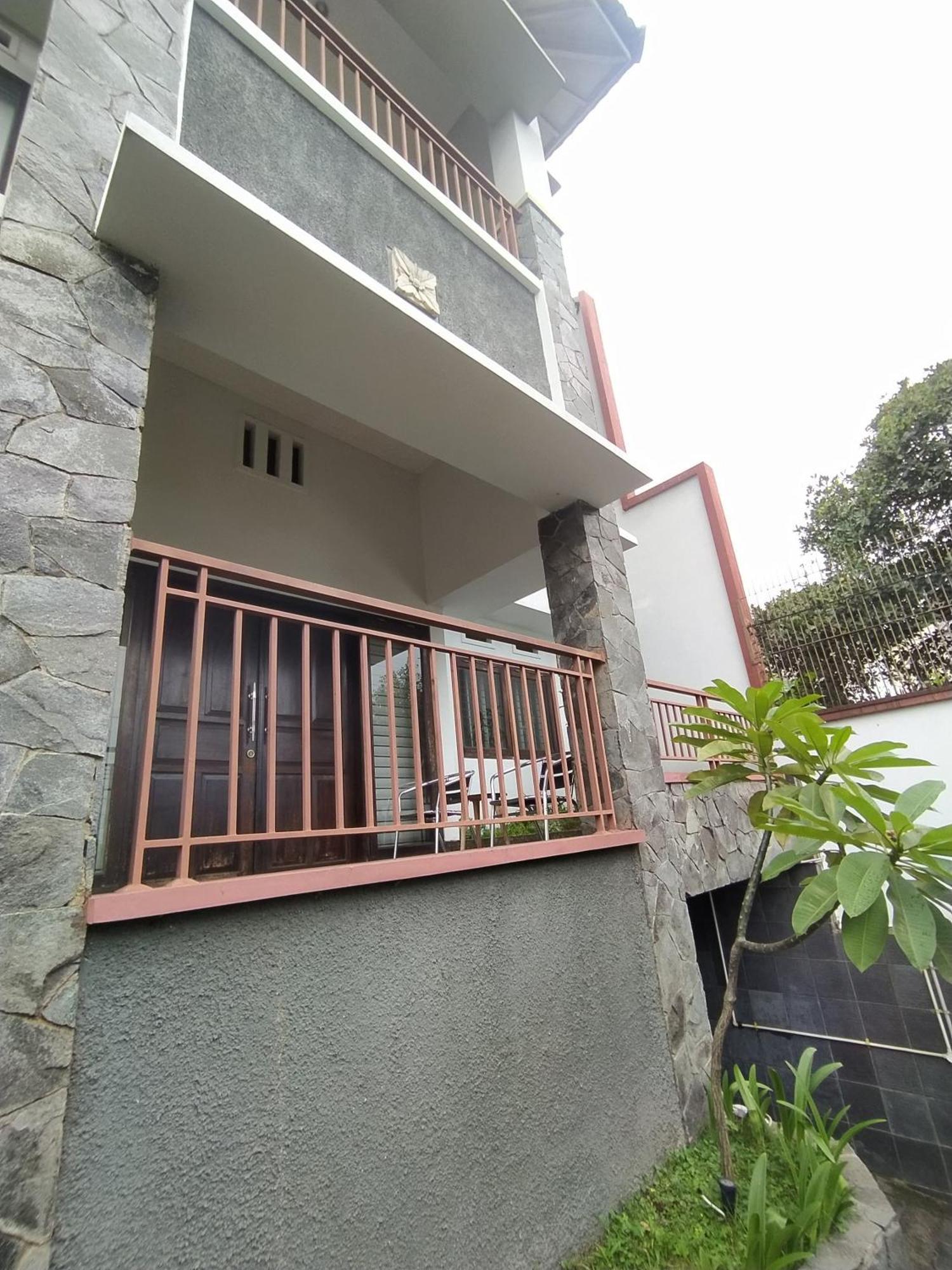 Villa Padasuka Raisa By Grorental บันดุง ภายนอก รูปภาพ